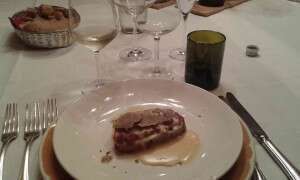 Sauvignon Blanc Arioso in abbinamento con Antipasto al Montalcino