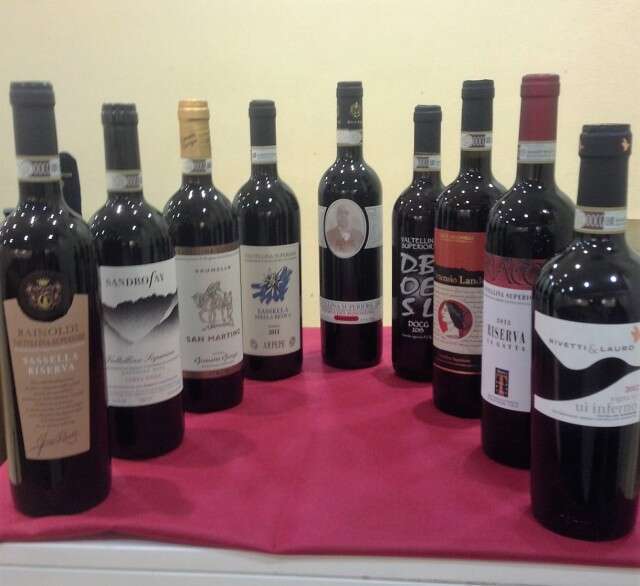 Bottiglie Valtellina Superiore DOCG al Grappolo d Oro 2016 Bottiglie Valtellina Superiore DOCG al Grappolo d Oro 2016