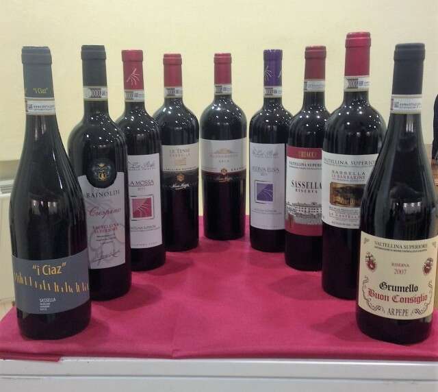 Bottiglie Valtellina Superiore DOCG al Grappolo d Oro 2016 Bottiglie Valtellina Superiore DOCG al Grappolo d Oro 2016