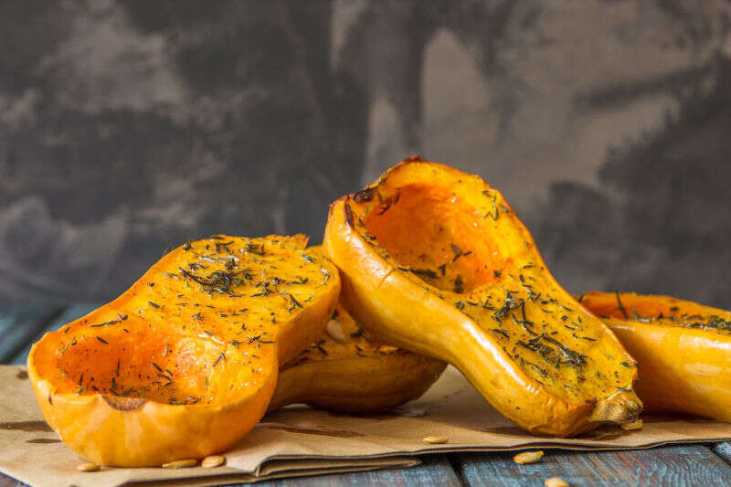 Zucca al forno con spezie e olio d'oliva Zucca al forno con spezie e olio d'oliva